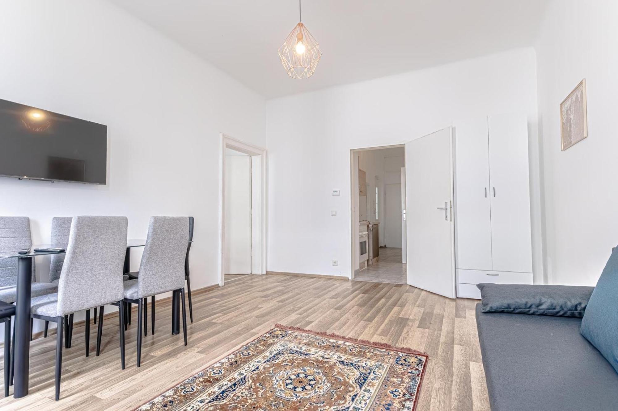 Explore Vienna 2Br And 1Lr Retreat Near Westbahnhof Экстерьер фото